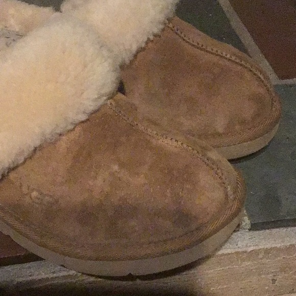 UGG Slippers Size 7 Chestnut #5614 - Picture 5 of 8